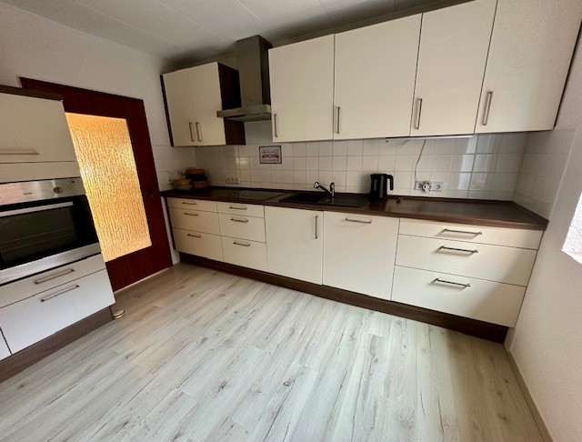 EG: Viel Platz in der Küche