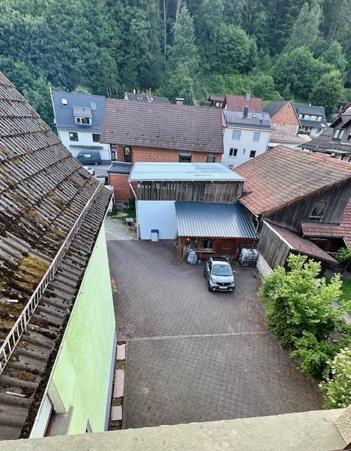 Hofbereich mit Schuppen