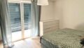 Schlafzimmer mit Beschattung